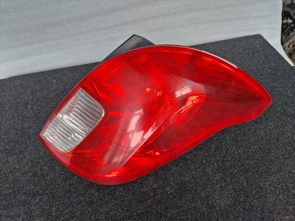 OPEL MOKKA jobb hátsó lámpa  4. kép