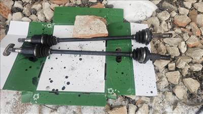 Nissan X-Trail (T30) Hátsó féltengely 