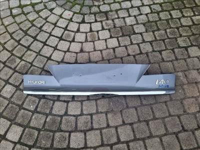 Hyundai i40 csomagtérajtó alsó burkolat 873713Z300