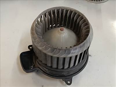 Audi A6/S6 (C7 - 4G), Audi A7 (C7 - 4G), Audi A8/S8 (D4 - 4H), RS6, RS7 fűtőmotor  4h1820021b