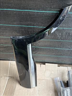 Hyundai Santa Fé (TM) Jobb hátsó ajto díszléc 87732-s1aco