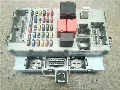 FIAT DOBLO 01.01-05.09 Biztosítéktábla BCM BSI BSM SAM GEM modul Motortér