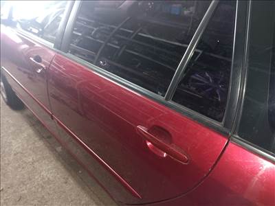 Toyota Corolla E12J KOMBI bal hátsó ajtó üresen