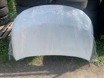 Toyota Corolla (E210) bontott alkatrészei