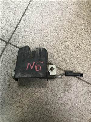 Volkswagen Polo IV 9N / csomagtér zár 6q6827505b