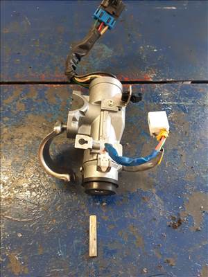 Kia Ceed (ED) 06-12 Gyújtáskapcsoló