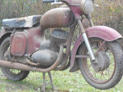 JAWA 250-559-ES,A RITKÁBB NAGYSÁRVÉDŐS TIPUSÚ OLDTIMER MKP. 18009KM-REL,DE PAPIROK NÉLKŰL