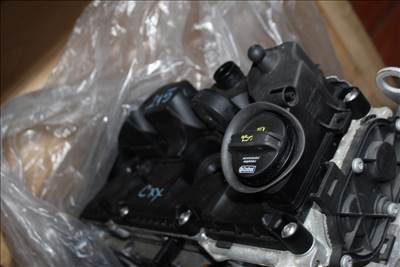 Volkswagen Golf VII 1.6TDI CXX fűzött blokk hengerfejjel 