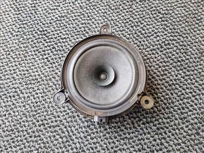 Mazda 3, Mazda CX-5, Mazda CX-3, Mazda 2, Mazda 6 hátsó hangszóró jobb - bal BHP166960