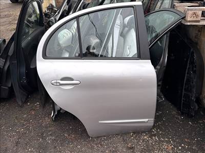 NISSAN MICRA IV (K13) Jobb hátsó Ajtó (Részeivel)