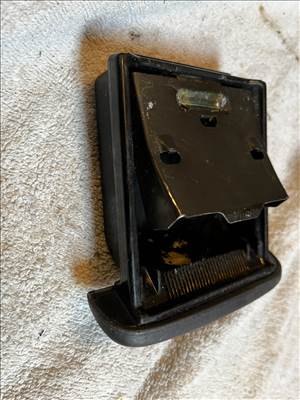 Toyota Yaris (XP10) hamutartó  7411152010