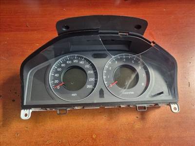 VOLVO V70 Kilométeróra