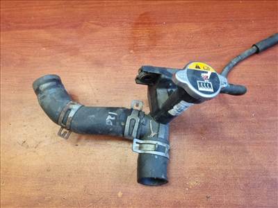 HYUNDAI i20 II Hűtővíz beömlő cső