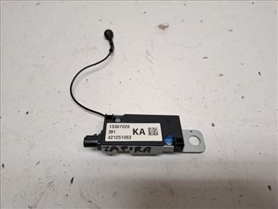 Opel Zafira Tourer  antennaerősítő (antenna erősítő) 13367026