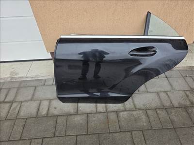 Mercedes CLS-osztály W218 CLS 218 bal hátsó nagyon picit sérült komplett ajt