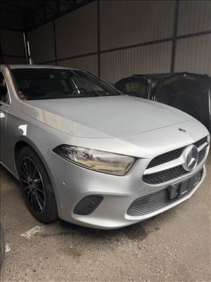 Mercedes A-osztály W177 komplett eleje 