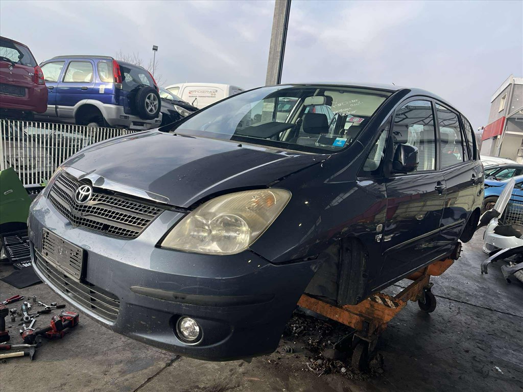 Toyota Corolla (E120/E130) lökhárító sárvédő lámpa homlokfal motorháztető csomagtér ajtó borítás  2. kép