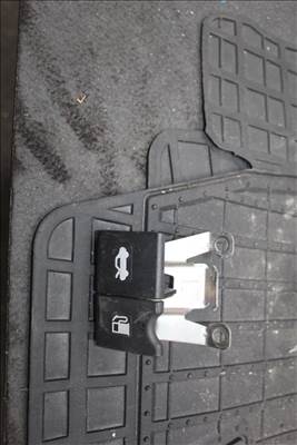 Nissan Qashqai (J11) motorháztető nyitó kar