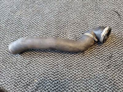 Volvo S40 II, Volvo C30, Volvo V50, Ford Focus II kombi intercooler cső 6M516K863HB