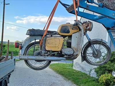 MZ TS 125-ÖS,1976-OS,RITKA GYÁRI SÁRGA SZÍNŰ ROZSDABOGLYA MKP. PAPIROK NÉLKŰL