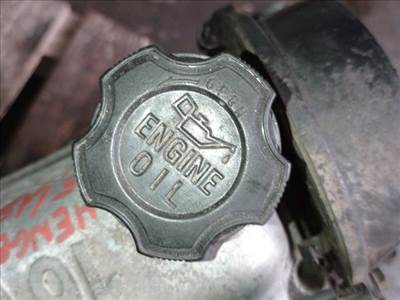 Suzuki Alto IV Olajbeöntő Sapka *152325*