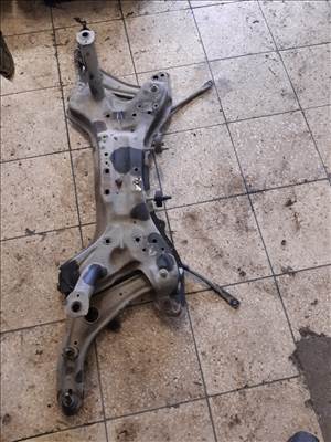 Toyota Yaris 98-05 Első Bölcső + Lengőkar