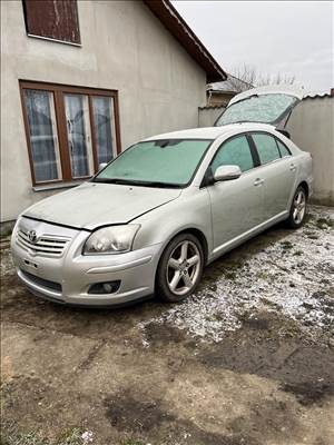 Toyota Avensis (T250) 2003-2008 ig bontott alkatrészei