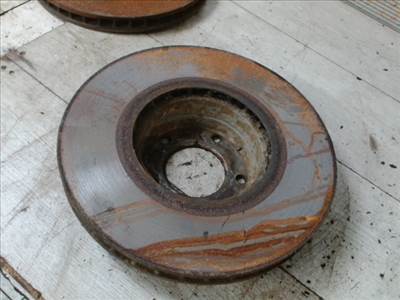 BMW E39 95-03 Első féktárcsa 