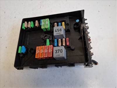 Seat Altea  biztosítéktábla motortér 1K0937125A