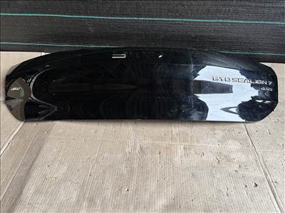 BYD Sealion 7 Csomagtérajtó betét Ukfa-6302211 ukea6302211