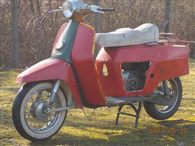 PUCH R 50,1965-ÖS,2 SEBESSÉGES KORMÁNYVÁLTÓS-HIÁNYOS OLDTIMER KISMOTOR ELADÓ