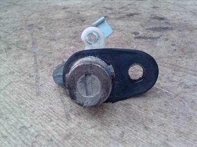 HONDA HR-V 1999.01-2006.01 Csomagtérajtó dugózár