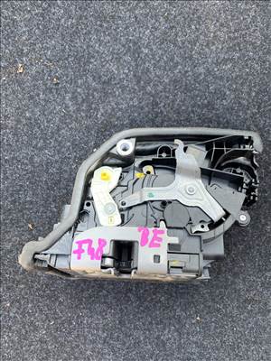BMW X1 F48 ajtó zárszerkezet 