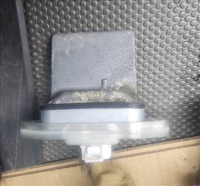 Nissan X-Trail (T30) Fütés Elötét Ellenállás 