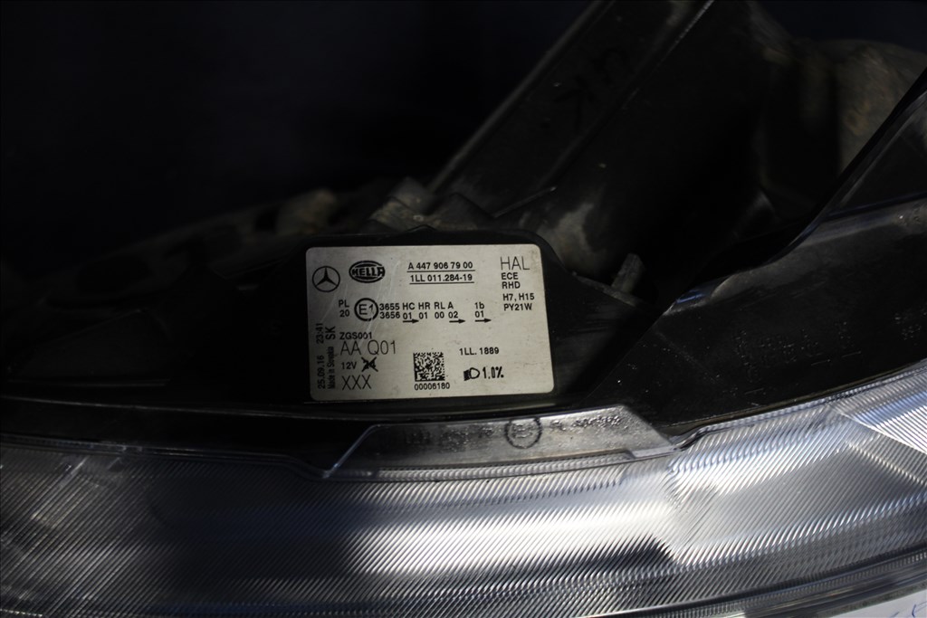 Mercedes Vito (3rd gen) W447 MB Vito B.E. Fényszóró JOBB KORMÁNYOS autóból! 2. kép