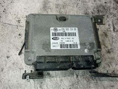 Volkswagen Bora Motorvezérlő *135045* vw-036906034bb