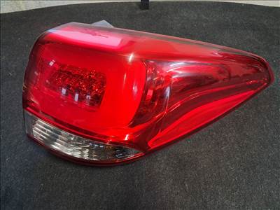 Kia Carens (RP) Jobb külső hátsó lámpa LEDES 92402-A4110