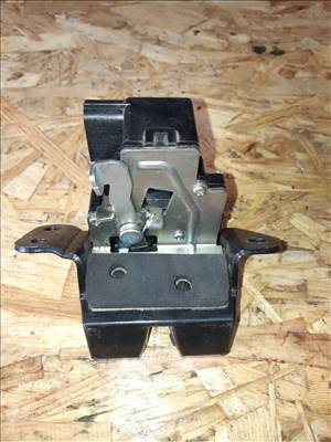 Hyundai i30 Csomagtérajtó Zár