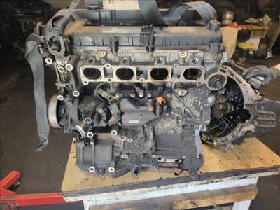 VOLVO V50/V70/S80/S40/C30 Motorkód B4204S4 Motor (Fűzött blokk hengerfejjel)