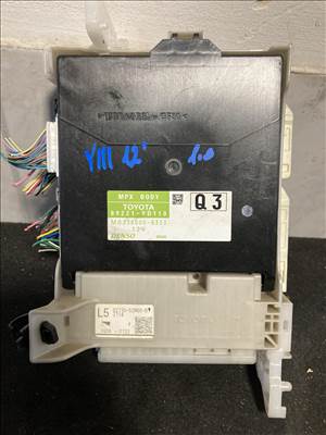 Toyota Yaris (XP130/XP150) Yaris 3 comfort modul  892210d110 8273052m80b