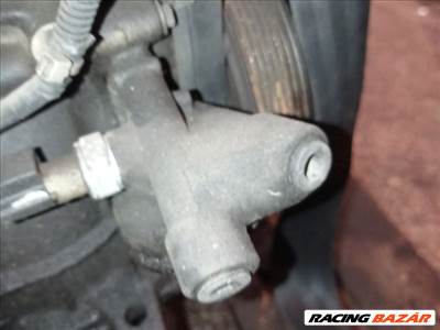 Renault Clio III Olajhűtő *152624*