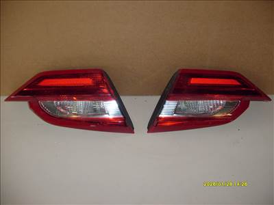 FORD FIESTA MK7 JOBB/BAL HÁTSÓ BELSŐ LÁMPA ELADÓ!