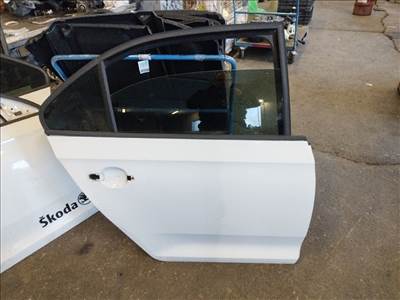 Skoda Rapid 2012-2017 jobb hátsó ajtó üresen