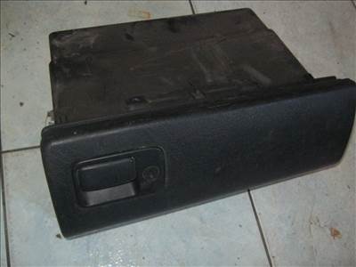 Volkswagen Golf III, Volkswagen Vento kesztyűtartó jó kilinccsel