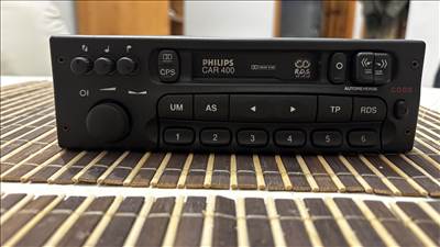 Opel gyári rádió CAR400