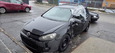 Volkswagen Golf VI (A6 Typ 5K) bontott alkatrészei CAXA MCB LC9X