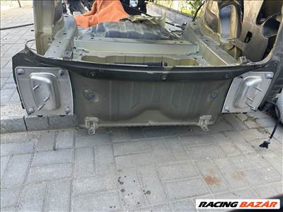 Tesla Model 3 hátsó rész 