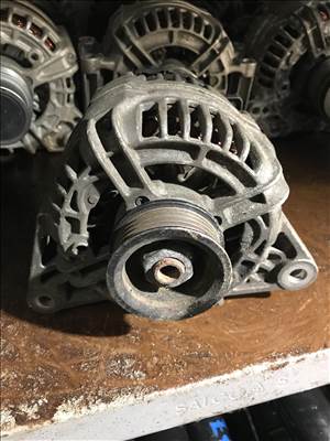 Volkswagen Passat B5 1,6 / generátor 038903018e