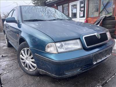 Skoda Octavia I 1.6i bontott alkatrészei
