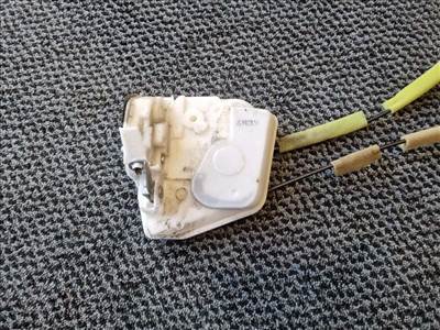 Mazda 3 jobb hátsó ajtózár